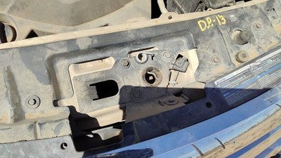 2007-2008 Suzuki Grand Vitara Xl-7 Hood Latch Assembly With Bracket Oem