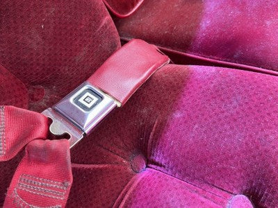 1986 Olds 88 Passenger Right Front Seat Belt Buckle Receiver Oem Red