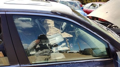 1997-2002 Bmw 540I Passenger Right Front Side Window Door Glass Oem 51328159170