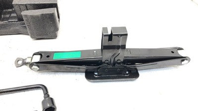 2010-2012 Hyundai Santa Fe Jack Assembly With Tool Kit Set Oem 91092B000