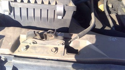 1995-2005 Chevy Astro Hood Latch Assembly With Bracket Oem 15027159