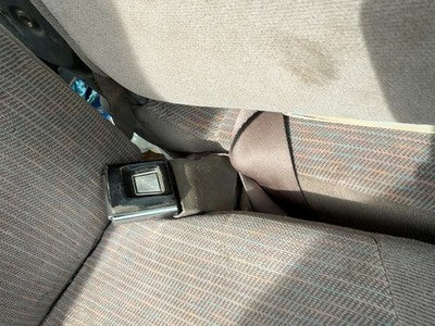 92-97 Ford F250 Passenger Right Front Seat Belt Buckle Receiver Oem Brown Rk