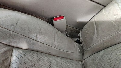98-02 Cadillac Eldorado Driver Left Front Seat Belt Buckle Receiver Shale 155