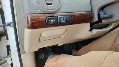 04-05 New Style Malibu Lower Dash Under Column Knee Bolster Trim Panel Neutral