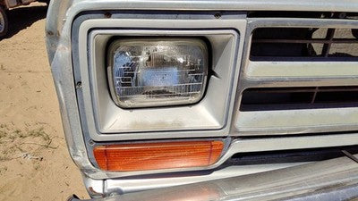 86-90 Dodge Ram W150 Passenger Right Head Light With Trim Turn Signal Oem Bezel