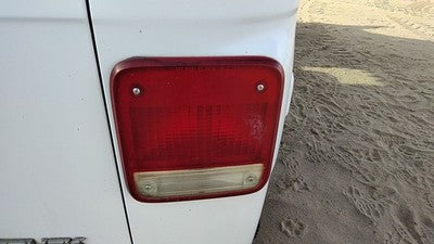 1985-1996 Gmc Van 3500 Passenger Right Tail Light Brake Lamp Oem Rear 05977496