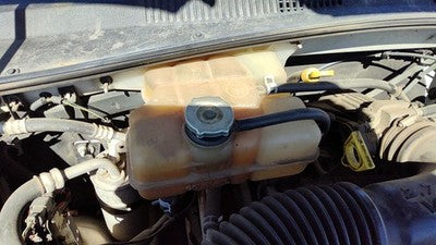 2002-2006 Jeep Liberty Coolant Reservoir Radiator Overflow Tank Bottle Oem