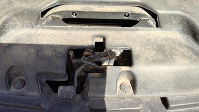 1999-2002 Chevy Silverado 1500 Hood Latch Assembly With Bracket Oem 88980513