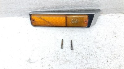 84-91 Grand Wagoneer Passenger Right Front Turn Signal Light Lamp Fender Mounted