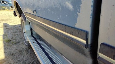 1989 Ford F150 Passenger Right Rear Moulding On Front Of Box Oem Rh
