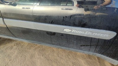 03-04 Trail Blazer Passenger Right Front Moulding From Door Trim Strip Black