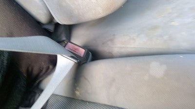 2005-2007 F350 Super Duty Passenger Right Front Seat Belt Buckle Receiver Gray