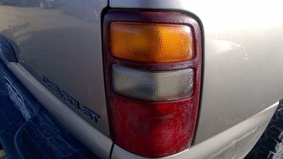 2000-2003 Chevy Tahoe Passenger Right Tail Light Oem Brake Lamp Rear