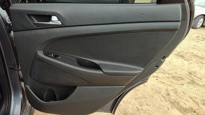 16-18 Tucson Passenger Right Rear Inside Door Trim Panel Only Back Black Try
