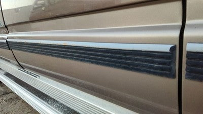 1992-1999 Chevy Suburban Driver Left Rear Moulding From Door Oem Back Trim Strip