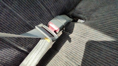 1999-03 S10 Pickup Passenger Right Front Seat Belt Buckle Receiver Oem Gray 12D