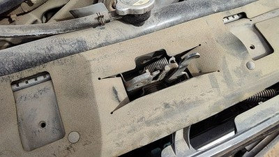 1993-1995 Nissan Pathfinder Hood Latch Assembly With Bracket Oem 6250055G00