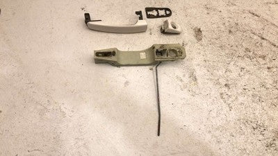 04-08 Chevy New Style Malibu Driver Left Front Outside Door Handle Oem White 40U