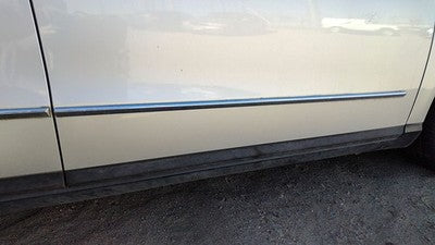 06-10 Passat Passenger Right Front Moulding From Door Trim 8E8e Reflex Silver