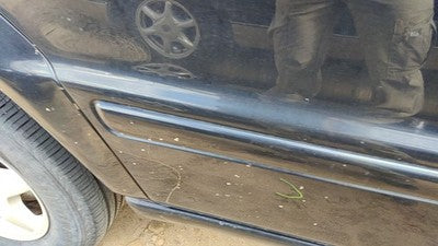 98-05 Mercedes Ml320 Passenger Right Rear Moulding From Door Oem Back Trim Strip