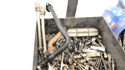 03 Ford F250 6.0L Powerstroke Fuel Injector Lines Glow Plugs Misc Engine Bolts