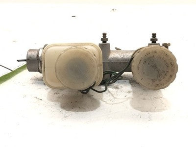 1970-1971 Nissan Datsun 240Z Brake Master Cylinder Oem Original With Reservoirs