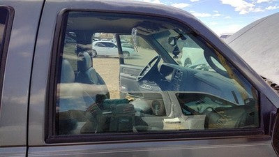 1992-99 Chevy Suburban Passenger Right Front Side Window Door Glass Oem 15696942