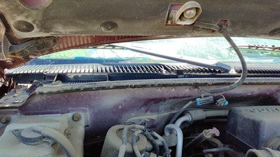 1994-00 Gmc Yukon Passenger Right Windshield Wiper Arm Oem Blade Lever 15010226