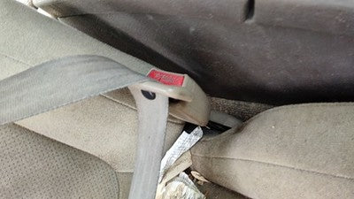 2001 Nissan Maxima Passenger Right Front Seat Belt Buckle Receiver Oem Tan