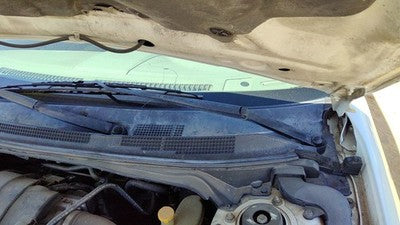 2002-2006 Nissan Altima Driver Left Windshield Wiper Arm Oem Blade Lever