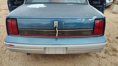 89-91 Cutlass Calais Complete Tail Light Assembly Set 3 Piece Left Right Center