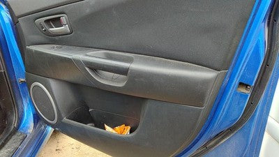2004-2006 Mazda 3 Passenger Right Front Door Trim Panel With Switches Bp5 Black