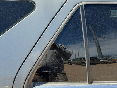04-09 Srx Passenger Right Rear Vent Window Back Door Glass With Frame Oem