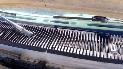 1993 Ford Van E150 Windshield Wiper Cowl Vent Trim Panel Oem Grille