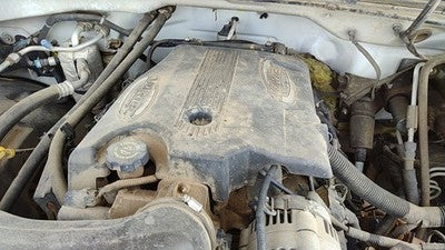 2002 Silverado 2500 Hd Engine Cover Top Plastic Shield Oem 8.1L