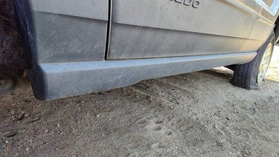 2000-2001 Jeep Grand Cherokee Driver Left Lower Rocker Panel Moulding Side Skirt