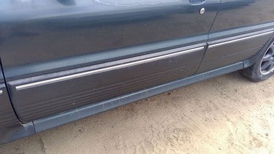 91 Mitsubishi Galant Vr-4 Driver Left Front Moulding From Door Trim Strip Green