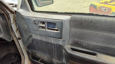 1993 Chevy S10 Blazer Passenger Right Front Door Trim Panel With Switches Black
