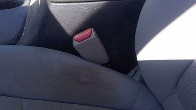 11-13 Kia Sorento Driver Left Front Seat Belt Buckle Female Receiver Black Eb
