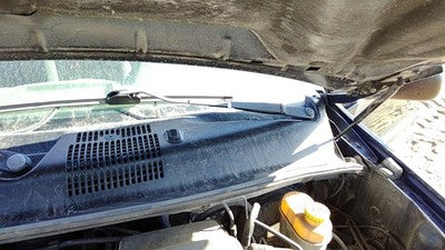 1999-2004 Jeep Grand Cherokee Driver Left Windshield Wiper Arm Oem Blade Lever