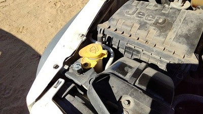 2005-07 Jeep Liberty Windshield Washer Fluid Reservoir With Pump Oem Wiper Tank