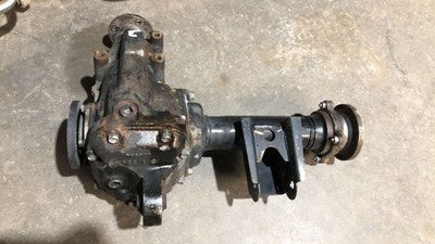 1996-1997 Nissan Hardbody Front Carrier Differential Third Member 4X4 Oem 2.4L