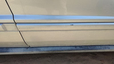 05-09 Equinox Passenger Right Front Moulding From Door Oem Trim Strip Silver 67U
