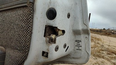 1992 Jeep Cherokee Passenger Right Rear Door Latch With Rods/Cables Oem Back