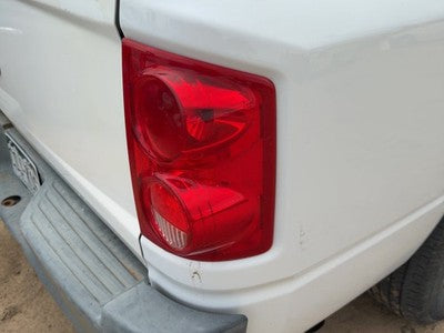 2005-2011 Dodge Dakota Passenger Right Tail Light Brake Lamp Oem Rear 55077604Ad