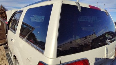 08 Navigator Driver Left Rear Corner Moulding On Quarter Panel White Chocolate