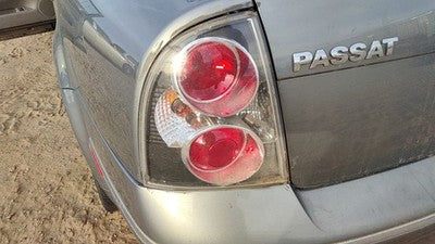 2001-2005 Vw Passat Driver Left Tail Light Brake Lamp Oem Rear 3B5945095ac