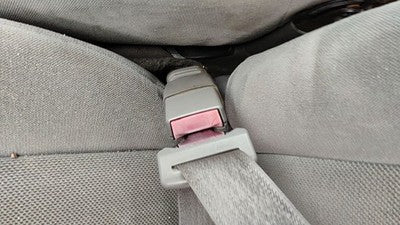 2004 2005 Mercury Sable Driver Left Front Seat Belt Buckle Receiver Oem Gray