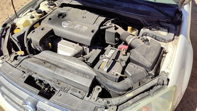 02-06 Altima Complete Air Intake Cleaner Filter Box Housing With Tube Oem 2.5L