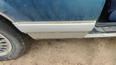 1989 Olds Cutlass Calais Passenger Right Rear Moulding On Quarter Panel 2 Door